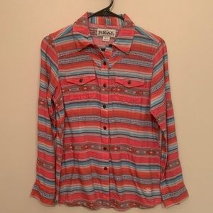 DONATED Ariat flannel-like button down top. Worn 1x; hung to dry. 5⭐️Seller PA